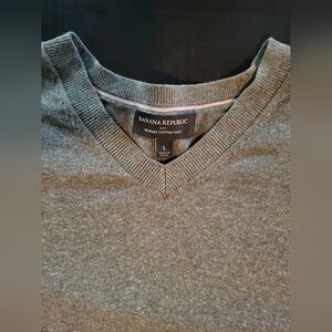 Banana Republic Vneck cotton sweater
